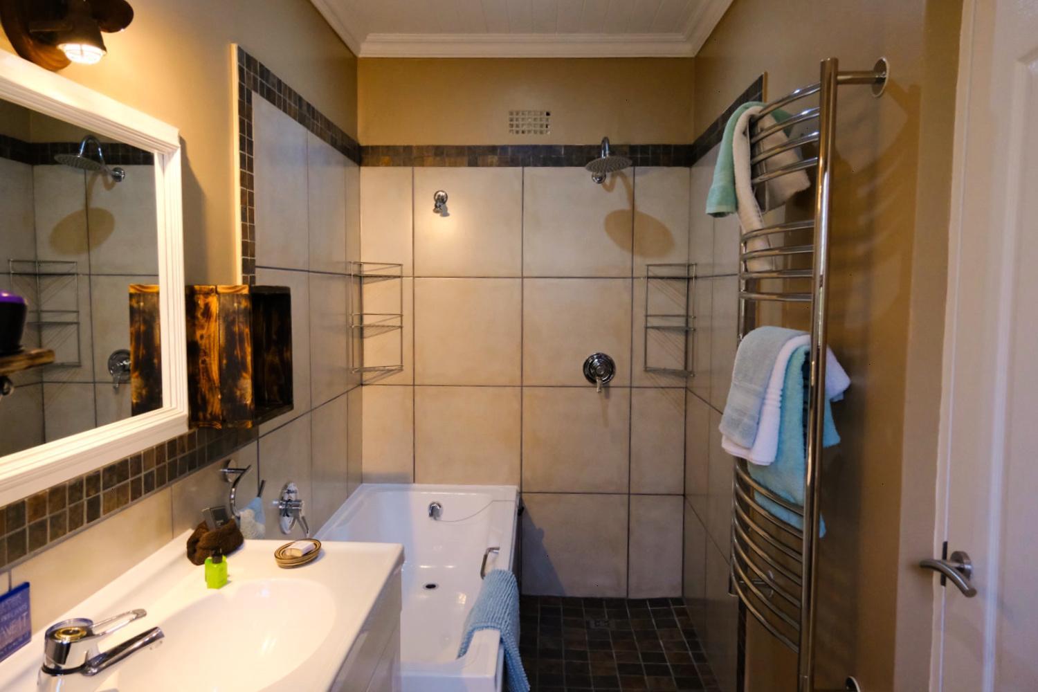 Bwhale Guest House B&B Knysna Buitenkant foto